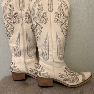 White embroidered cowboy boots